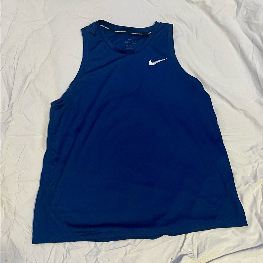 Nike workout top